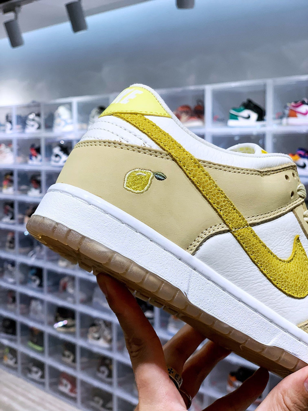 SBDNK‑062 — Nike SB Dunk Low “Lemon Drop” — Design‑Inspired