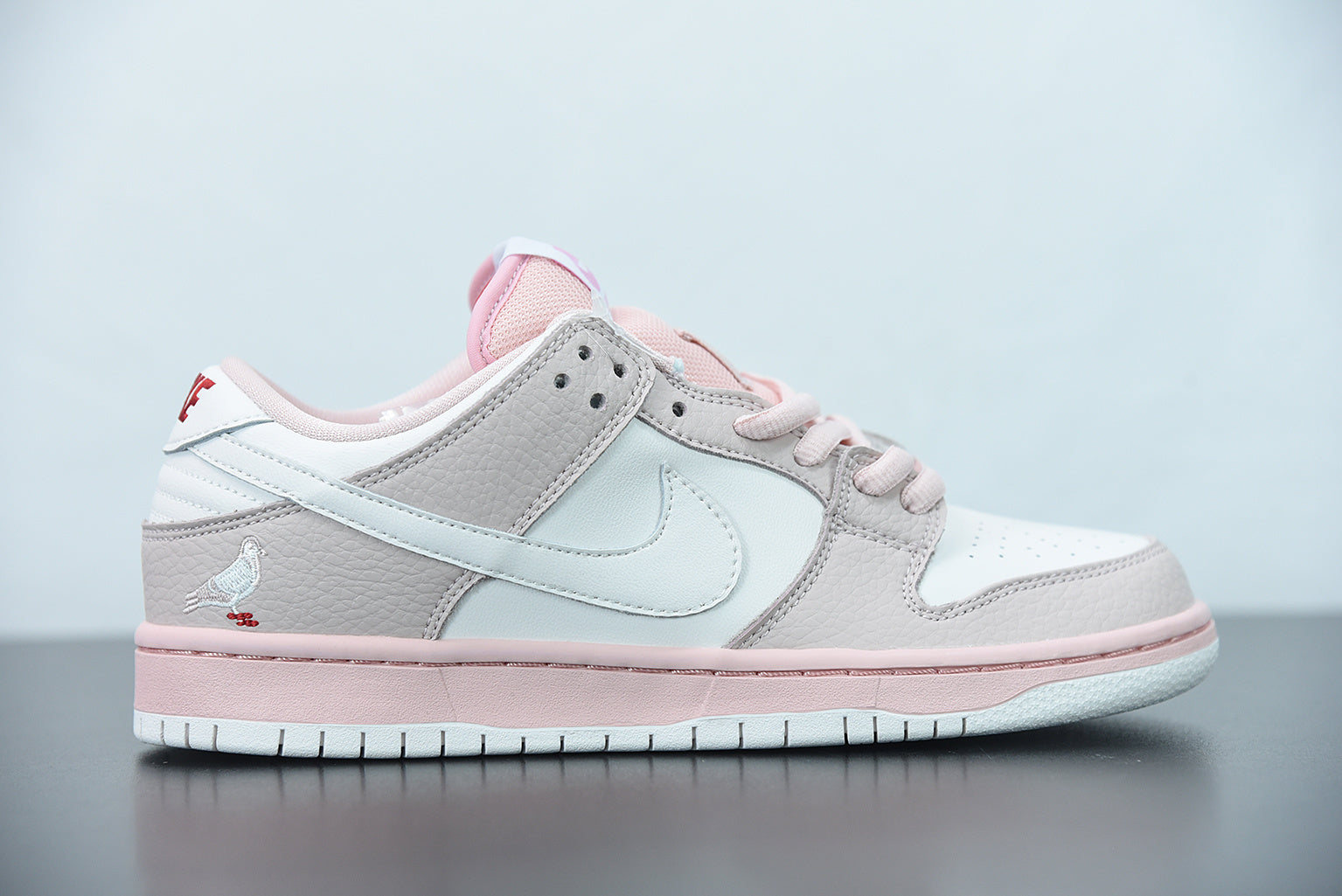 SB Dunk Low – Design-Inspired "Pink Pigeon" Custom Tribute Build SBDNK-083
