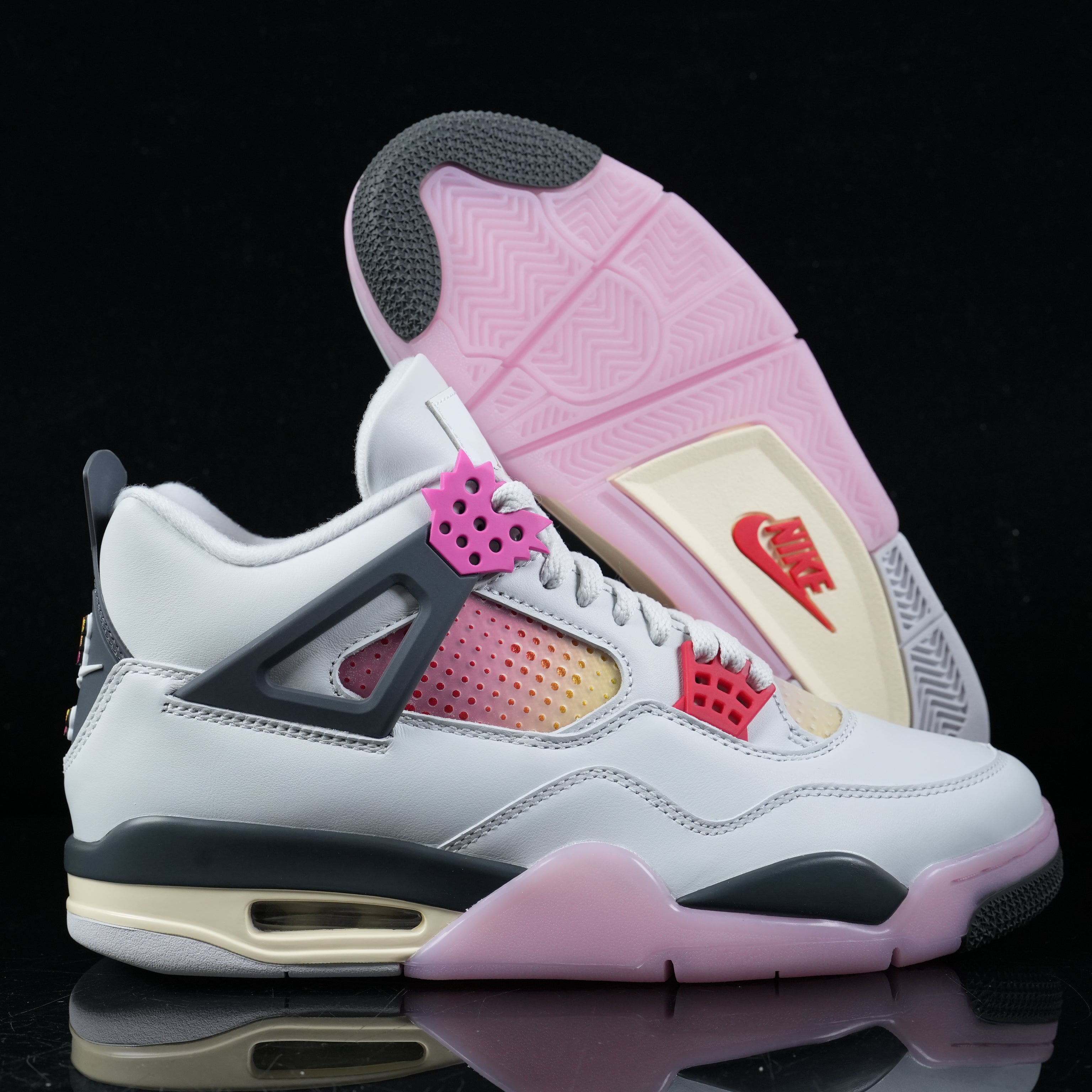 Jordan 4 – Design-Inspired "Comic" Custom Tribute Build AJ4-COMIC-412