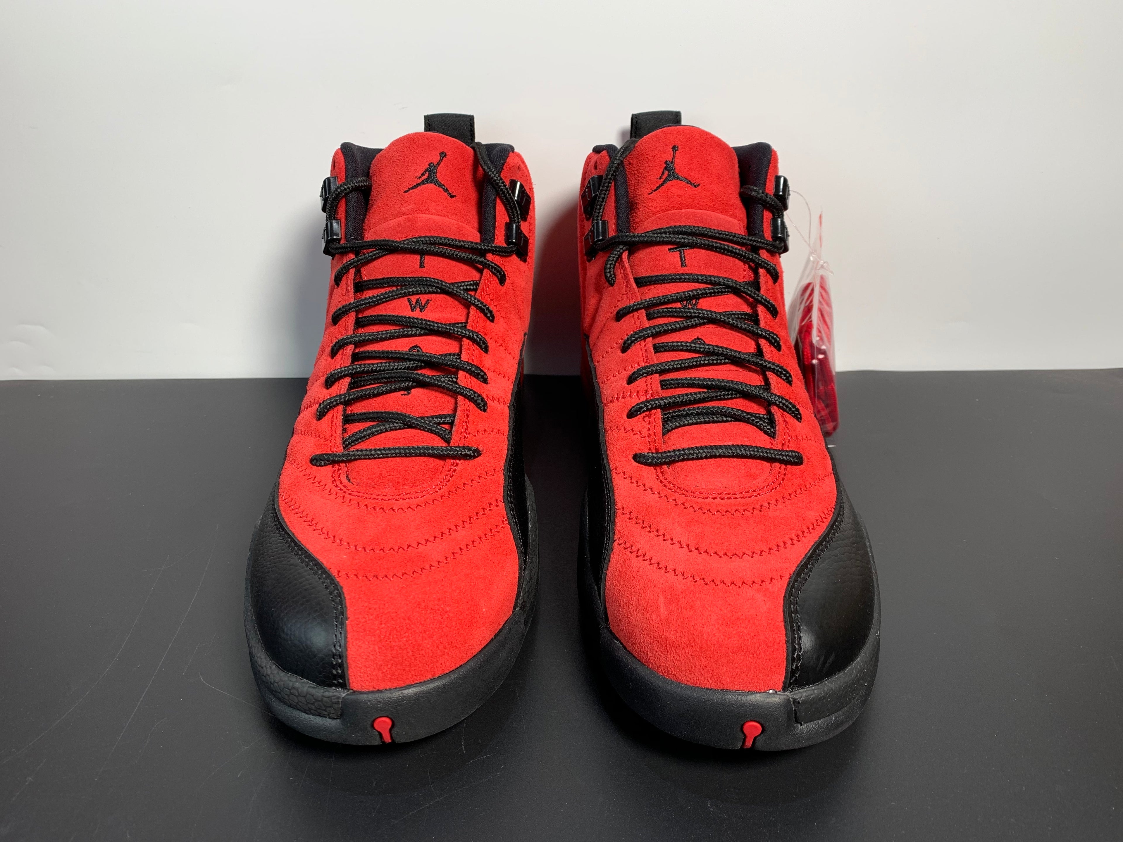 Jordan 12 – Design‑Inspired "Reverse Flu Game" Tribute AJ12‑RFG‑1222