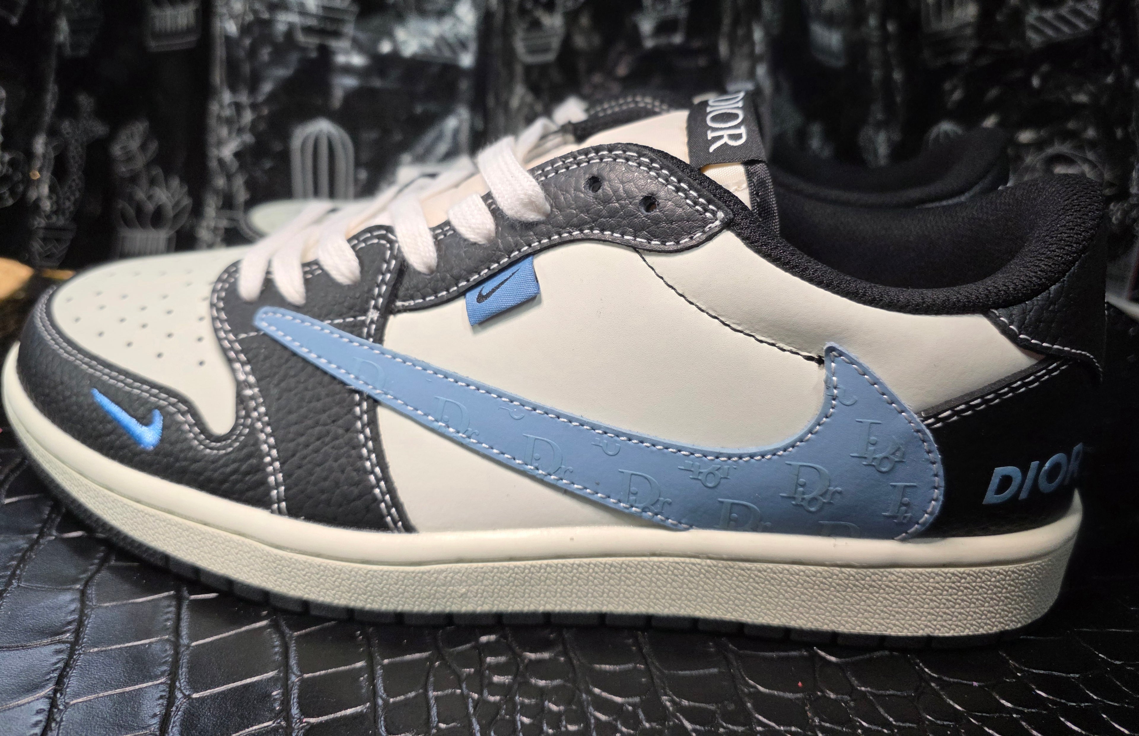 Jordan 1 low Cactus-Jack Dior fantasy collaboration