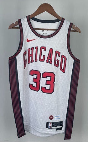 Chicago Bulls — Scottie Pippen #33 Classic Edition Jersey (White)