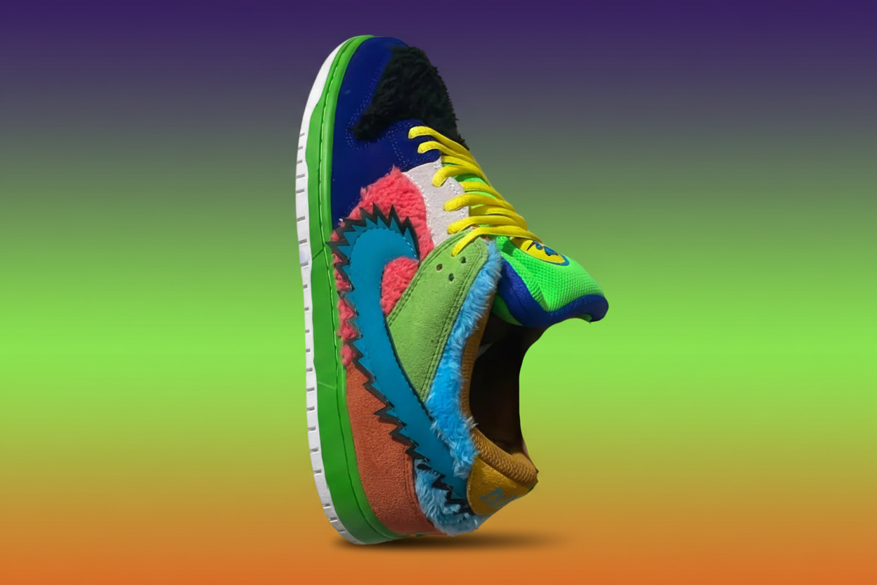 Sneaker with Gradient Background