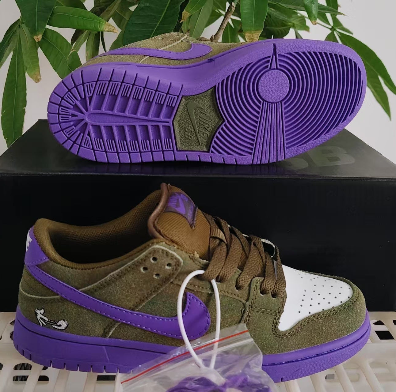 SB Dunk Low – Design-Inspired Concepts "420 - Snoop Doggs" Custom Fantasy Build SBDNK-090