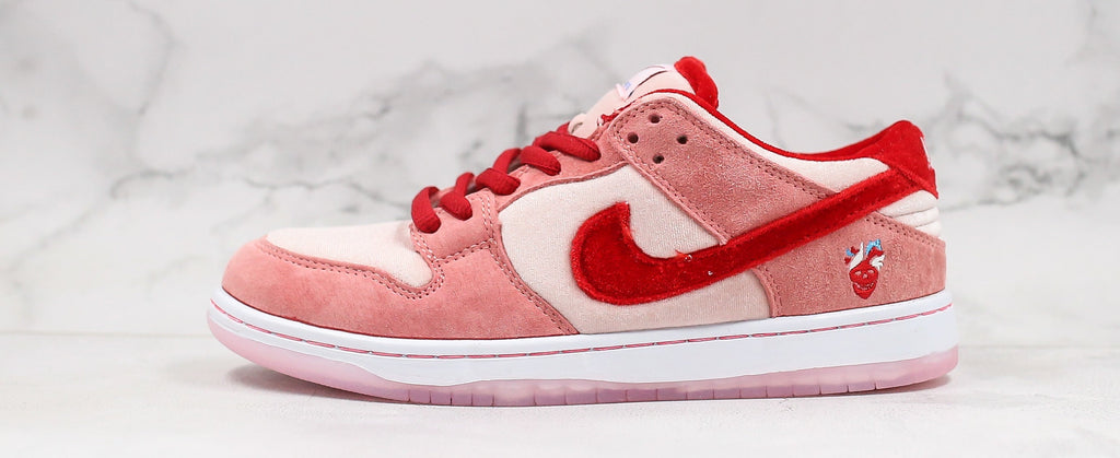 SB Dunk Low – Design-Inspired "StrangeLove" Custom Tribute Build SBDNK-085