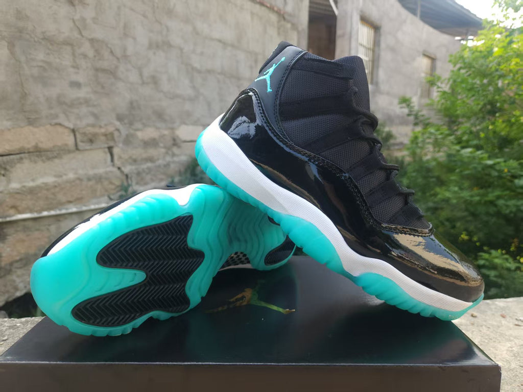 Jordan 11 – Design‑Inspired "Tiffany" Custom Fantasy Build AJ11‑TIFF‑1132