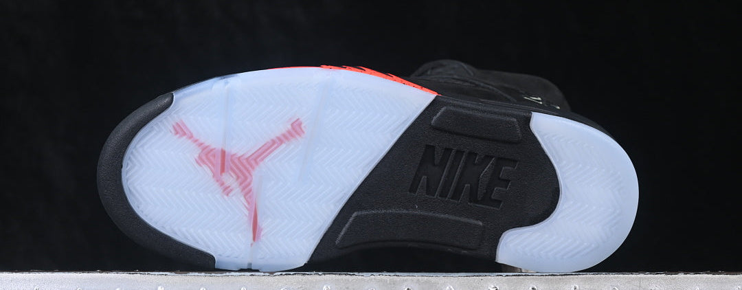 Jordan 5 – Design-Inspired "Halloween Edition" 2.0 Custom Tribute Build AJ5-HALLOWN2-537
