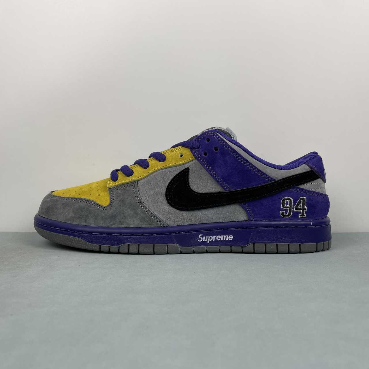 Nike SB Dunk Low – Design-Inspired "What the Supreme" Custom Tribute Build SBDNK‑073