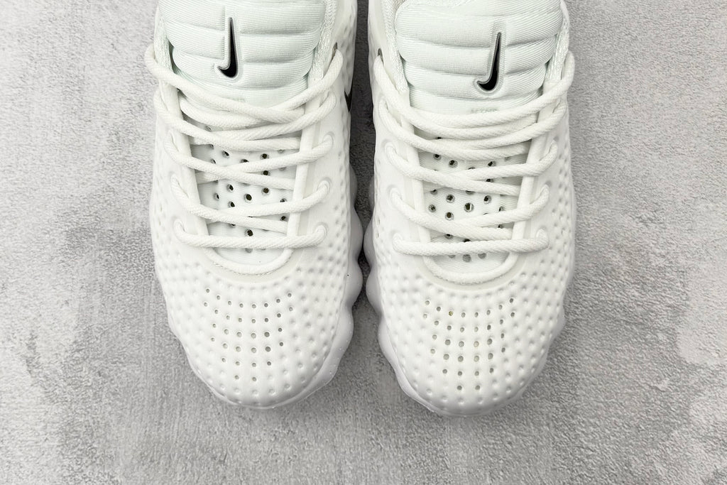 Mind 002 – Sneaker – Design‑Inspired Custom Footwear: Reverse Panda