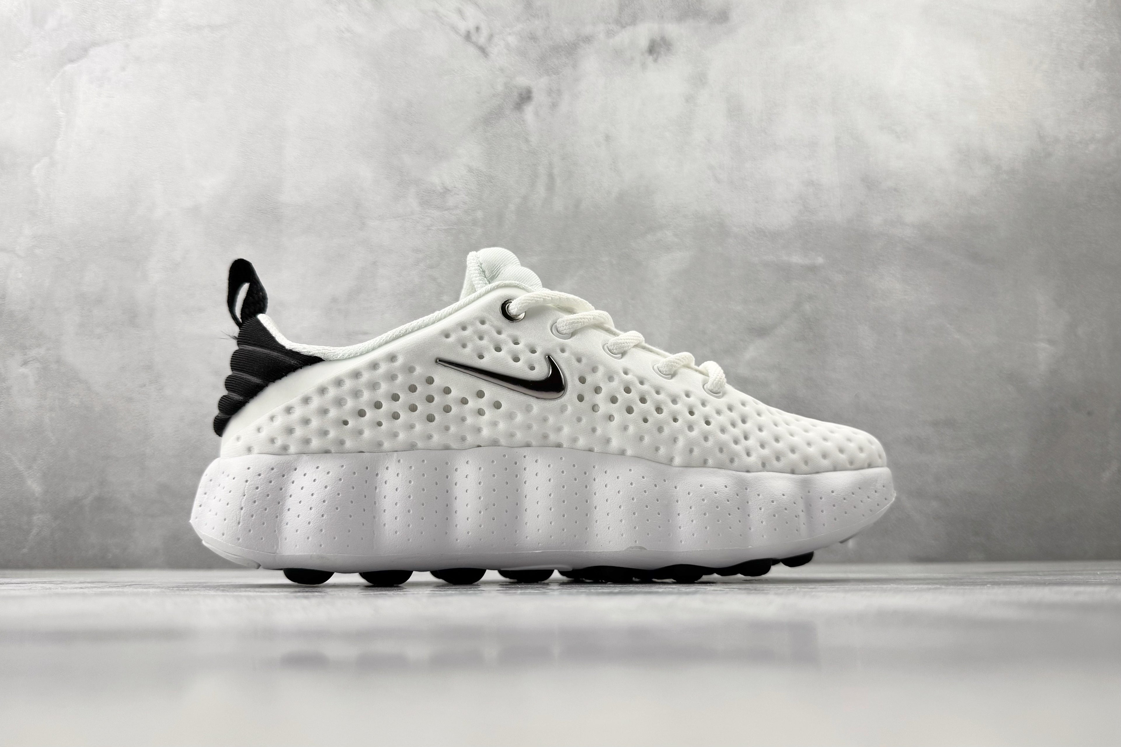 Mind 002 – Sneaker – Design‑Inspired Custom Footwear: Reverse Panda